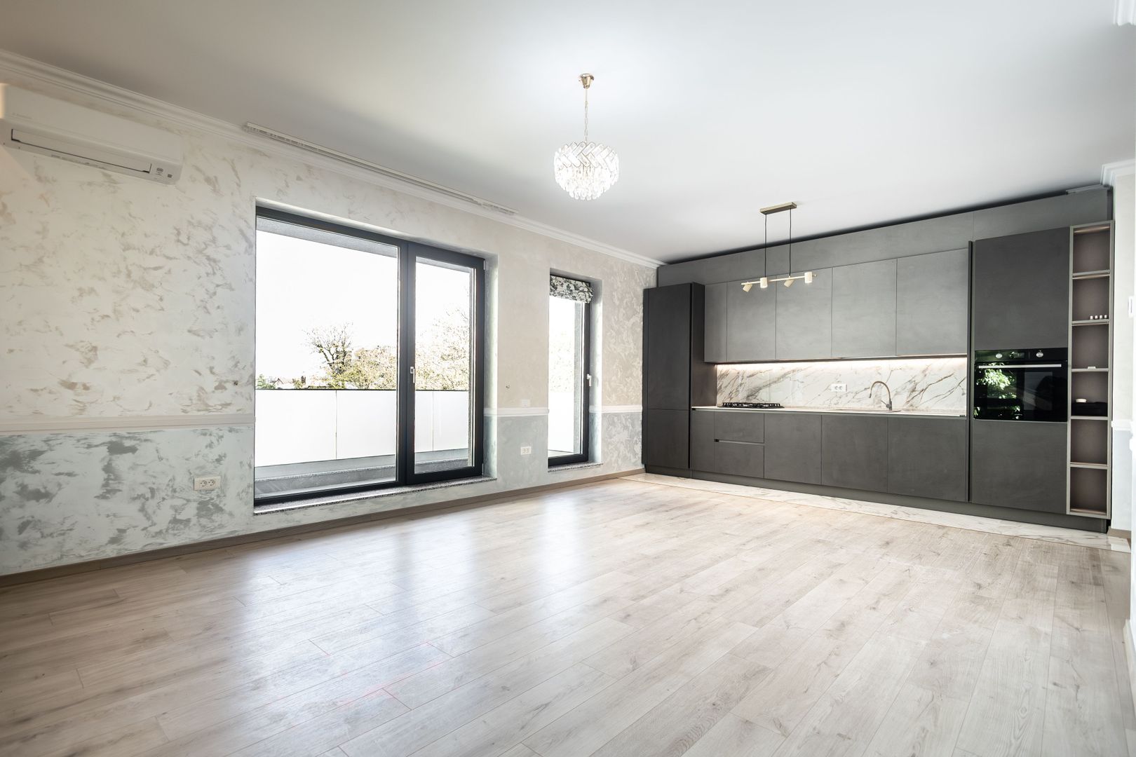 Apartament 3 camere | CAVAR RESIDENCE | LOC PARCARE | OPORTUNITATE - Poză 1