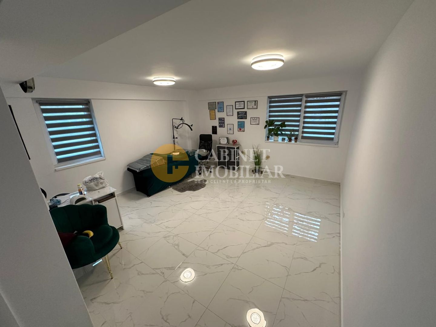 Apartament 2 camere decomandat--Rond Pacurari - Poză 1
