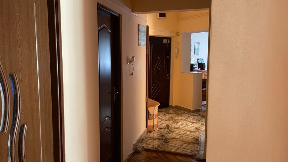 ageuropa.ro vinde apt. 4 cam 80mp la PARTER în zona CENTRALA. - Poză 8