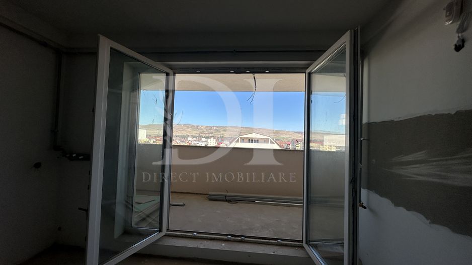 Apartament cu 4 camere / Zona Cetatii - Poză 2