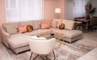 Apartament 3 camere | Etaj 1 | Renovat | Curte | Central - Poză 1