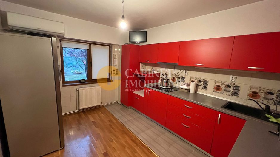 Etaj 1 Apartament 4 Camere Decomandat Nicolina Lidl Bloc 1990 - Poză 1