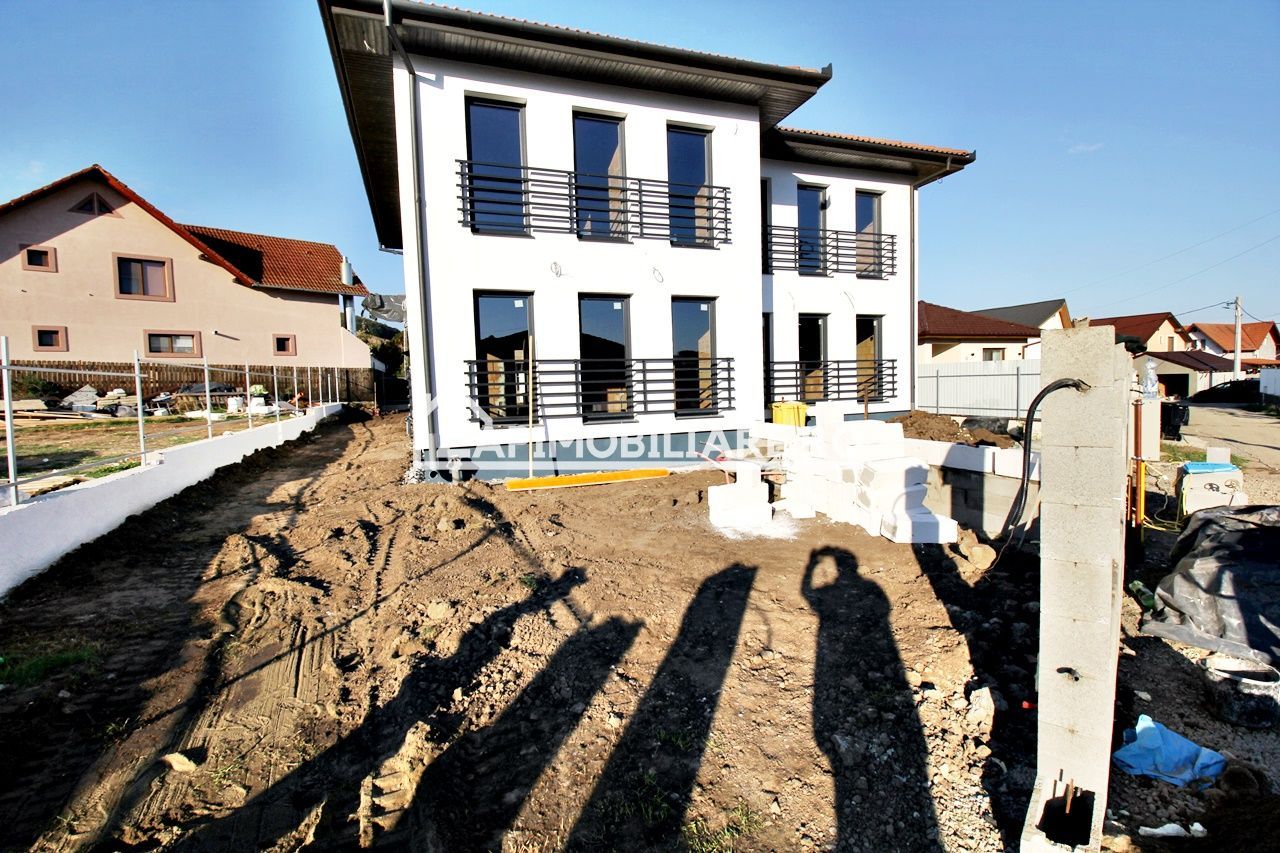 Casa la cheie 4 camere,2 bai,105mp,288 mp teren, 0% comision - Poză 8