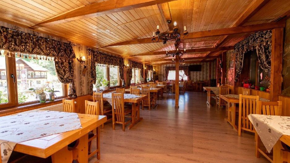 Pensiune de excepție de vânzare – Moeciu de Sus, Brașov - Poză 25