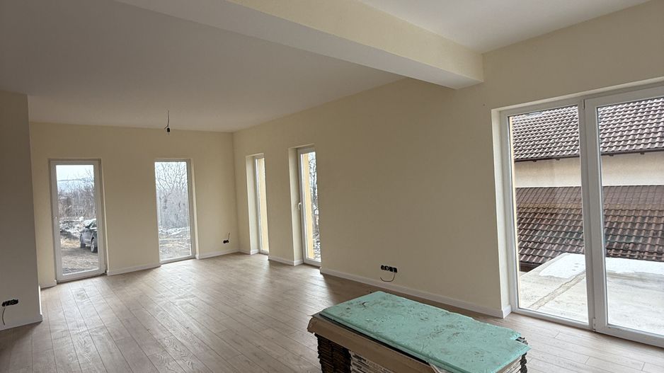 Casă de vânzare în Viile Sibiului – Confort și calitate premium! - Poză 2