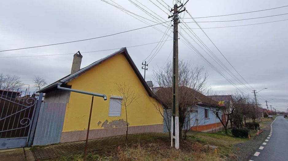 Casă cu teren generos 1.305 mp | Curtici – Arad - Poză 1