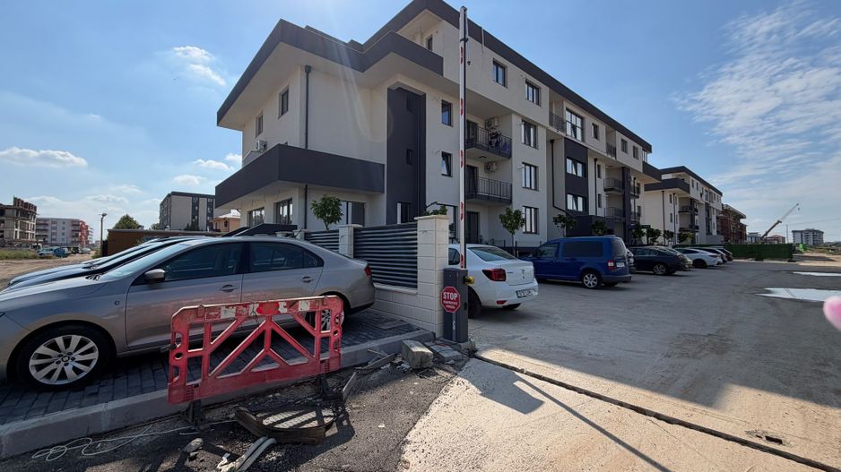 AP. 2 CAMERE- PARCARE, CURTE PROPRIE, CENTRALA, BUCATARIE INCHISA - Poză 9