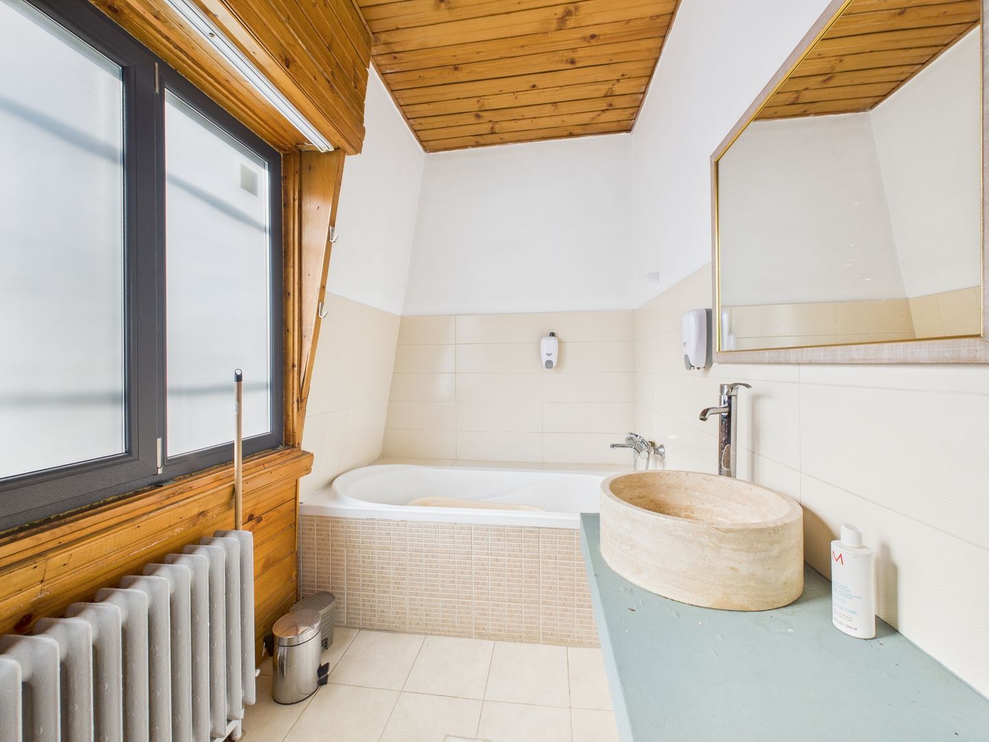 Casă / Vilă cocheta cu 3 camere - de vanzare - zona Basarab - Poză 27