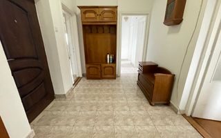 SPATIOS IN ZONA MEDICINEI -4 camere,garaj propriu si boxa - Poză 18