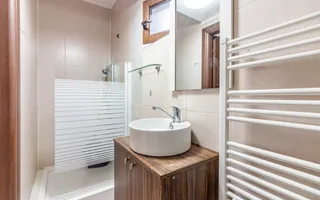 Casă primitoare  | Tunari | Grădină spațioasă plus piscină - Poză 12