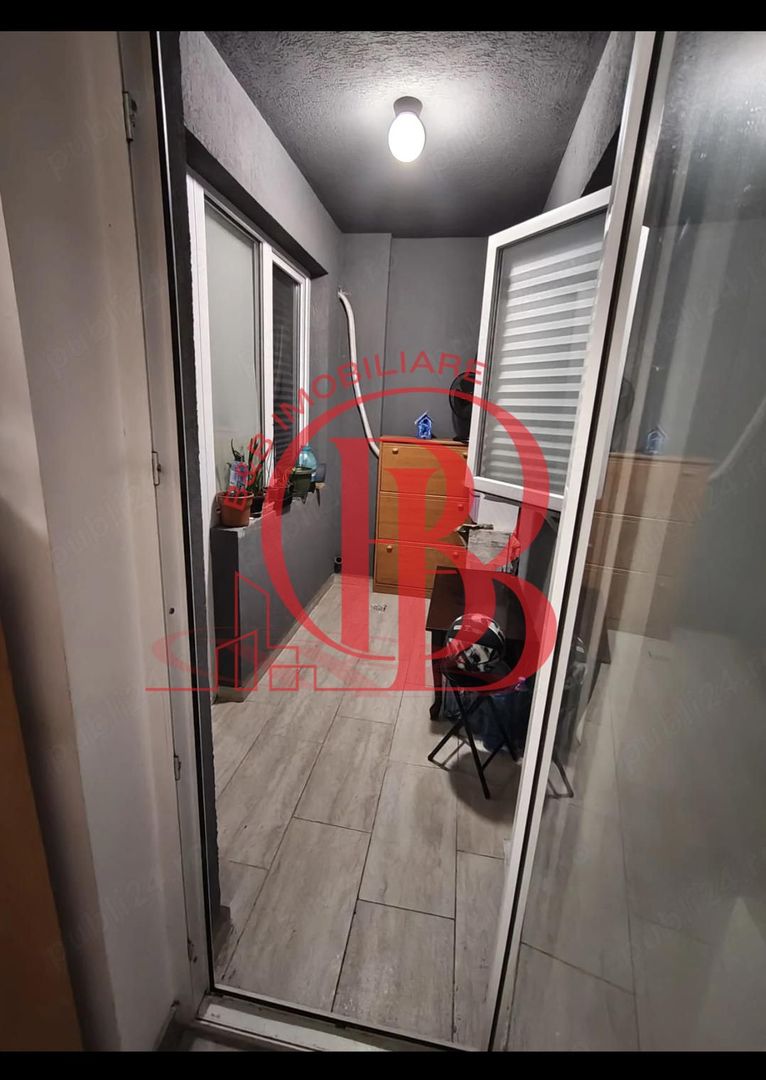 Garsoniera Decomandata Mobilata si Utilata 12 min Metrou Teclu - Poză 8