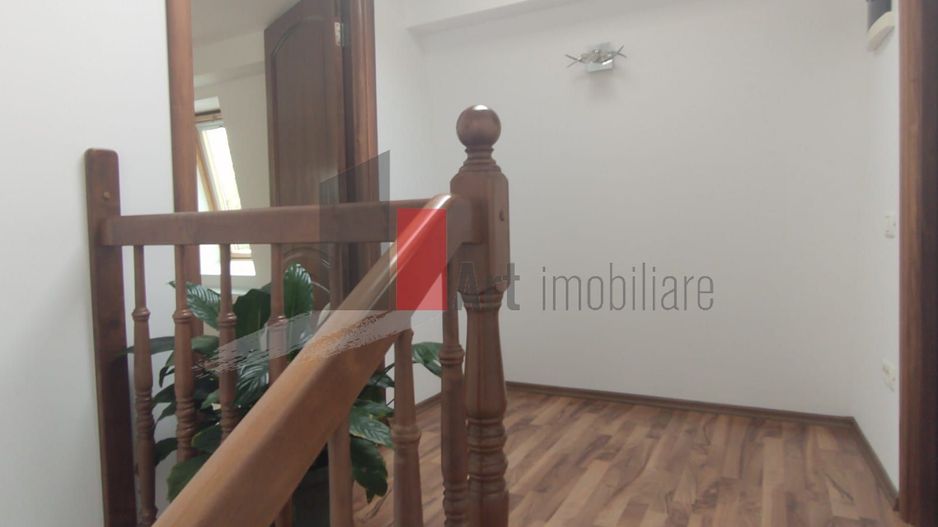 Vilă Occidentului - birou sau locuintă - Poză 13