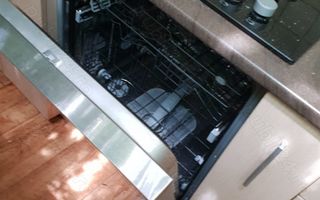 Apartament ultracentral Armeneasca 4camere 97mii - Poză 5