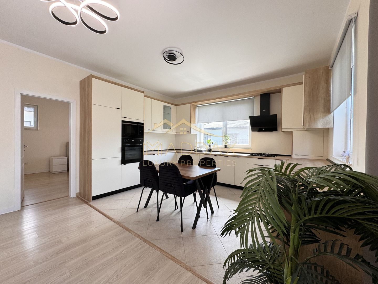 Vila 4 camere de inchiriat II Corbeanca II 2 Locuri de parcare - Poză 2