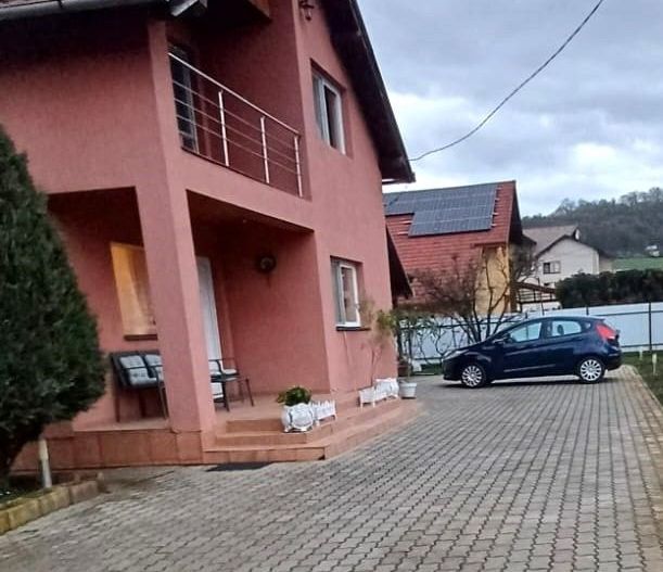 Casă Individuală - Corunca - Poză 3