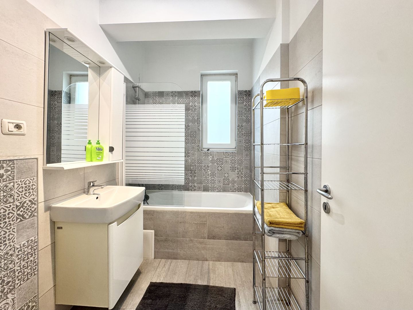 3 camere Braytim, modern, lift, etaj 1, balcon generos - Poză 24