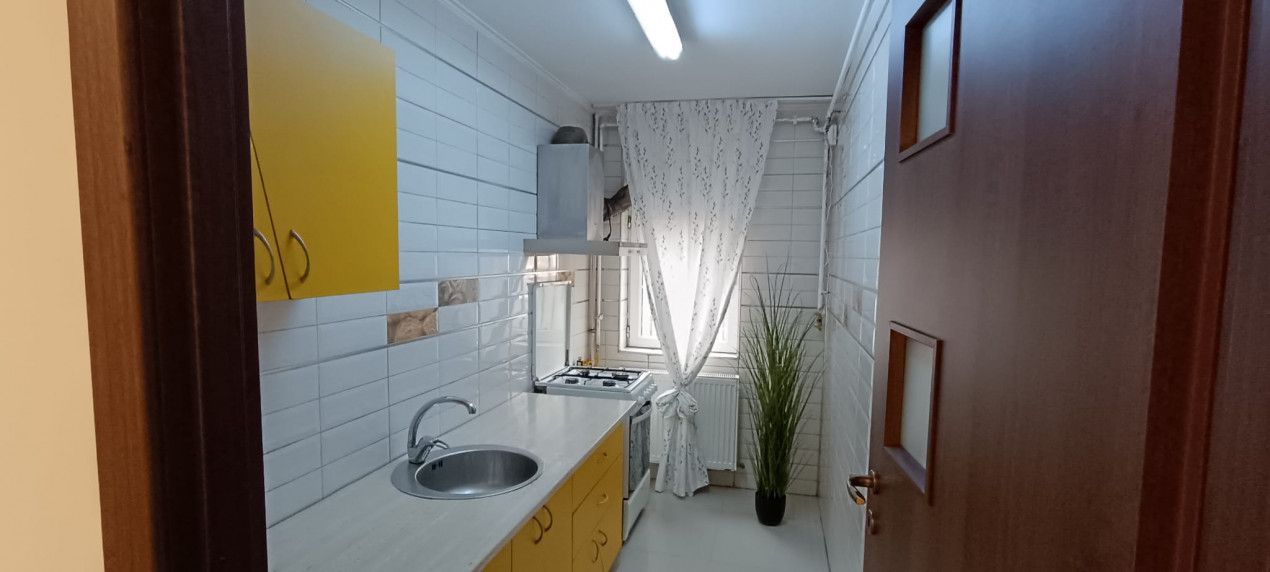 Garsoniera Decom.+Balcon ( pretabil spat.comerc./investitie) PARTER/4 - Poză 3