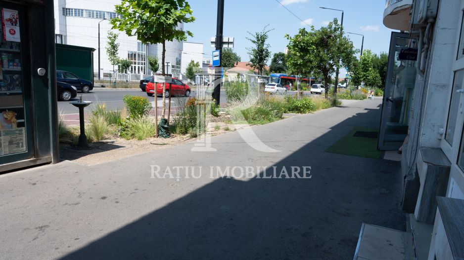 Spațiu Comercial | Bulevardul Decebal | Parter | 80 mp utili | Oradea - Poză 5