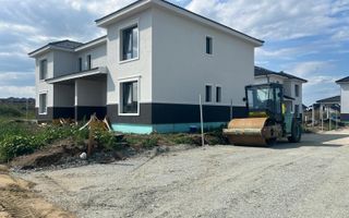 Casa tip duplex 5 camere, 215 mp gradina - Sura Mica - Poză 1
