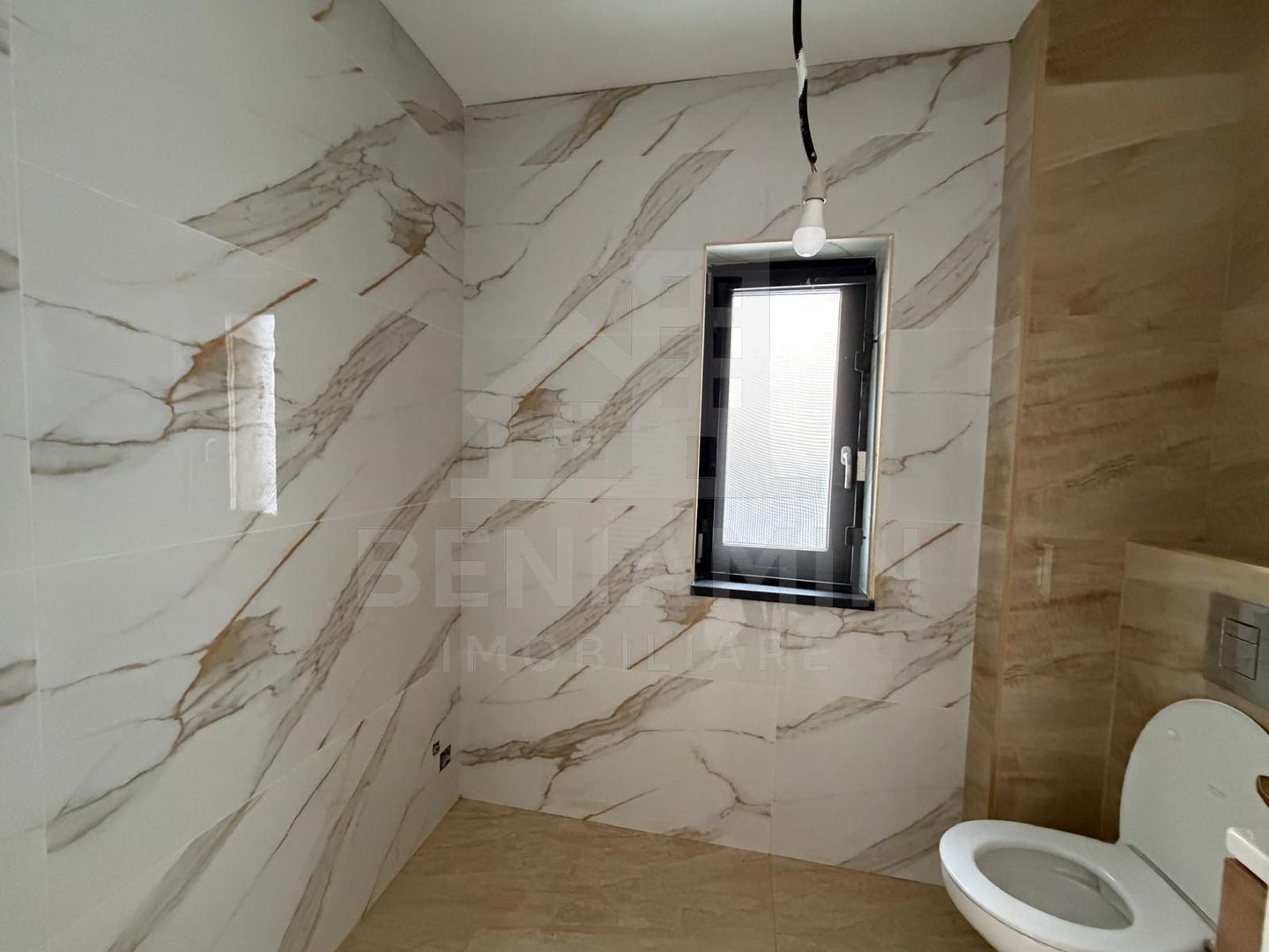 Casa P+1 Living-Bucatarie-3 Dormitoare-Toate utilitatile-Disponibila - Poză 8