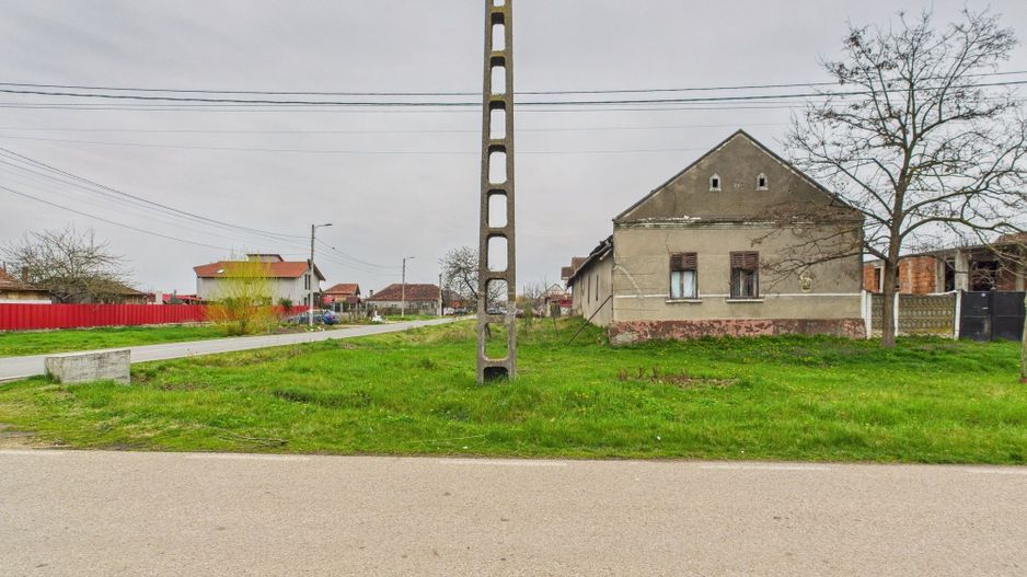 Teren intravilan cu casă demolabilă, Dudeștii Noi - Poză 1