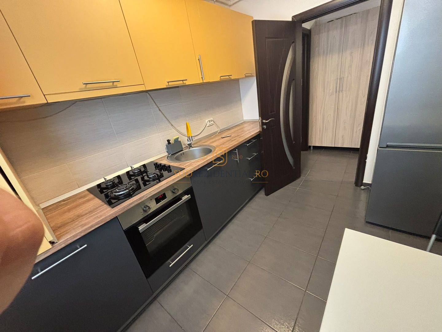 Apartament 2 camere | Complet mobilat și utilat | Parcare Inclusa - Poză 6