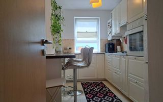 Apartament 3 camere + loc de parcare - zona Tractorul/Nicolae Labis - Poză 4