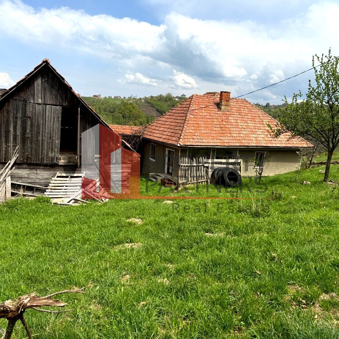 Casă tradițională sat Poarta, comuna Bran teren 1000 mp - Poză 7