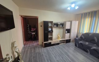 Vand apartament 3 camere Micro 3 - Poză 1
