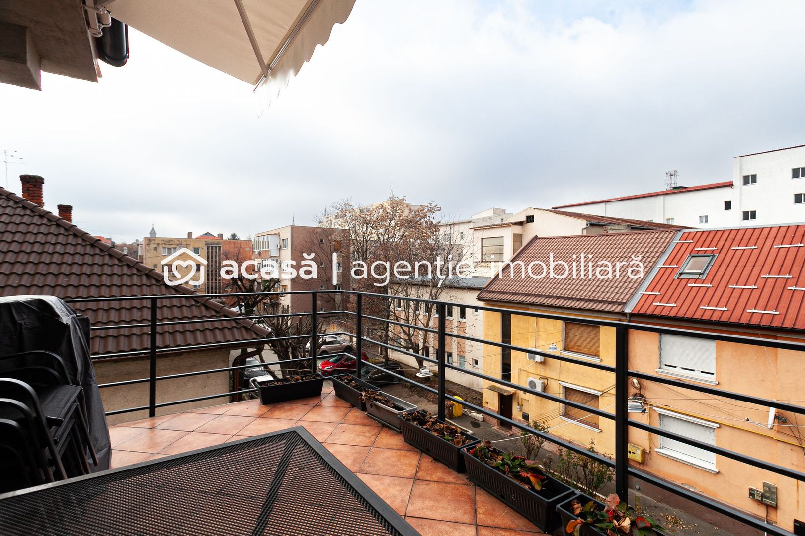 PROPRIETATE VÂNDUTĂ Apartament tip Penthouse în spate la Ziridava - Poză 11