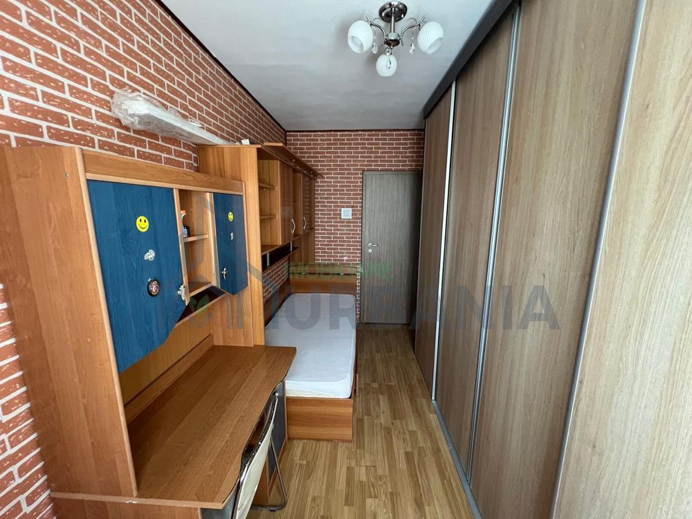 # Inchiriez camera (fata) Ap3 camere Podu Ros Decomandat - Poză 2