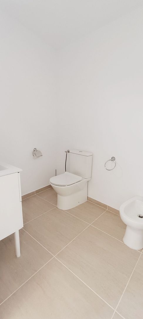 Apartament modern in vila-100mp - Poză 10