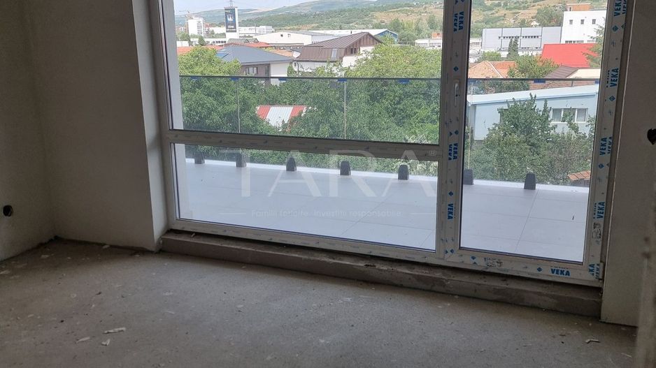 Apartament cu 3 camere, 87 mp + 2 terase, parcare subterană, bloc nou - Poză 4