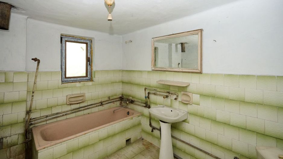 Casa cu teren generos - 4696 mp Apa Sarata - Campulung !! - Poză 39