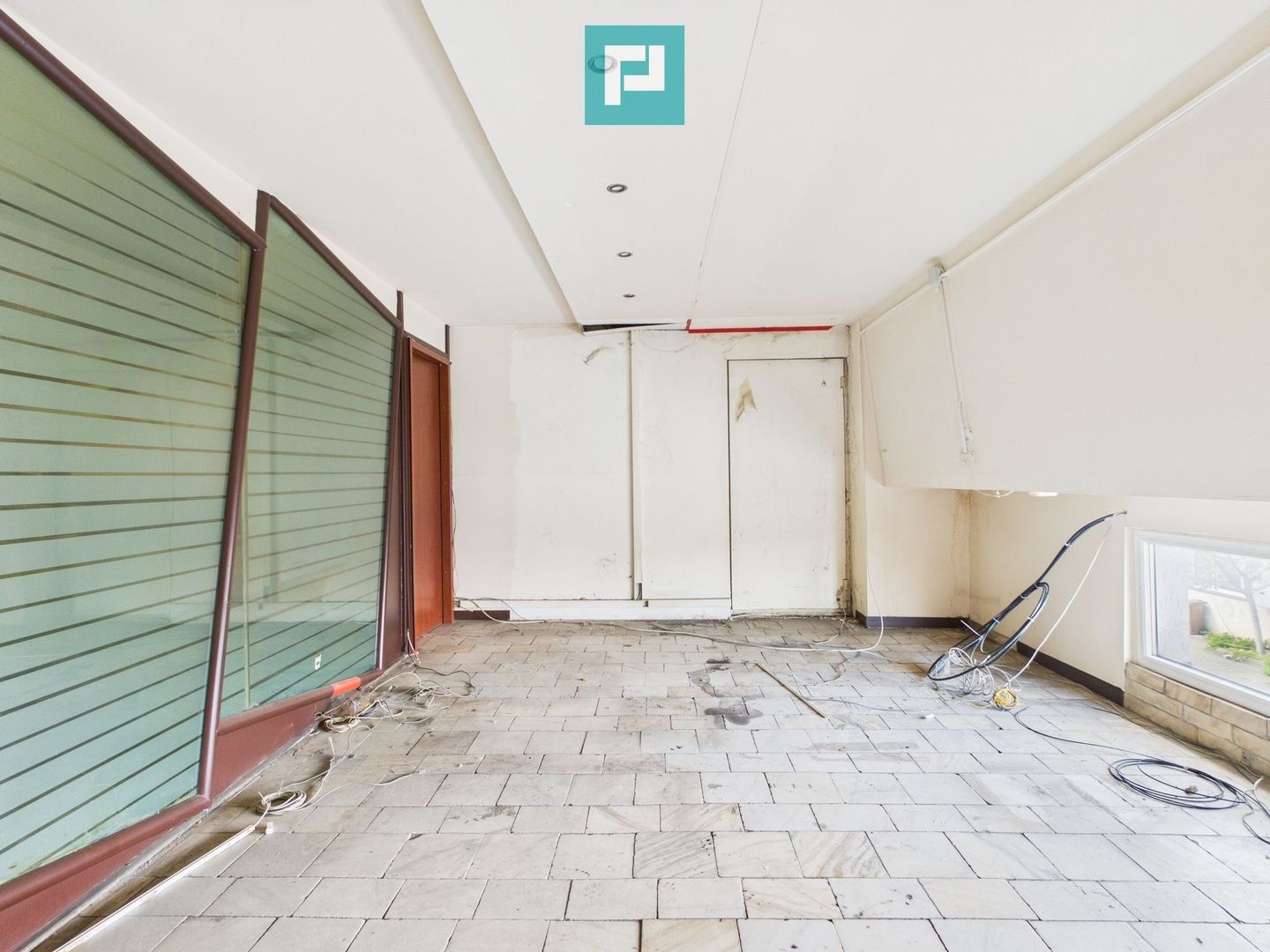 Spațiu industrial 1000 mp de închiriat Aradul Nou - Poză 11