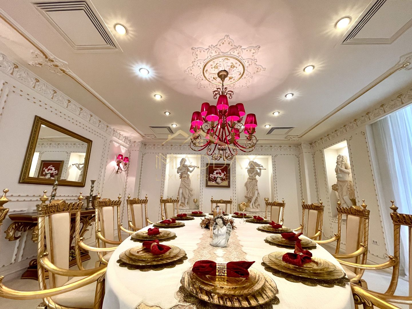 Impressive Villa *1500 SQM usable* 2613 SQM land / Open to the lake - Poză 18