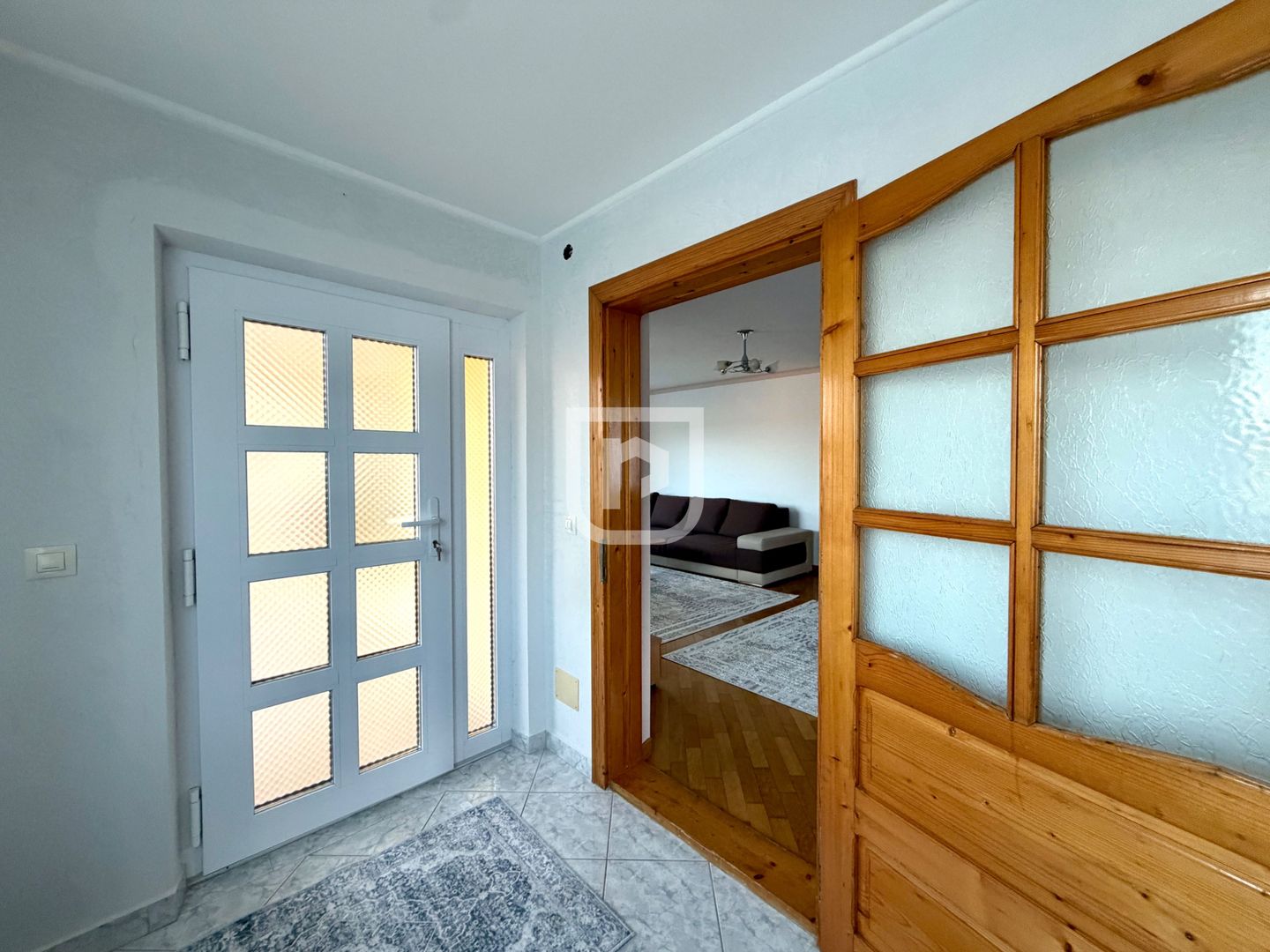 Casă 5 camere, 2.800 mp teren, Dărmănești – 13 km Suceava - Poză 4