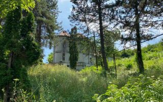 Posibilitate investitie dar si locuinta! Vanzare conac in Viforata - Poză 2