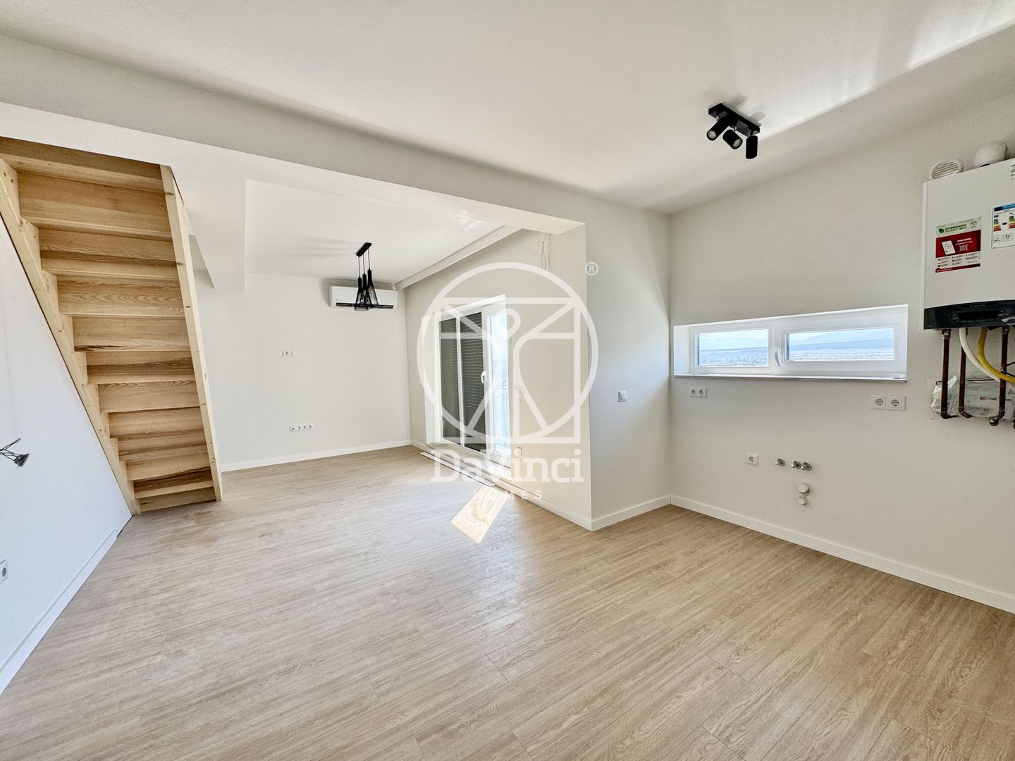 Penthouse 4 camere, intabulat, mobilat si utilat (NCL-WESTVILA-ap.8) - Poză 1