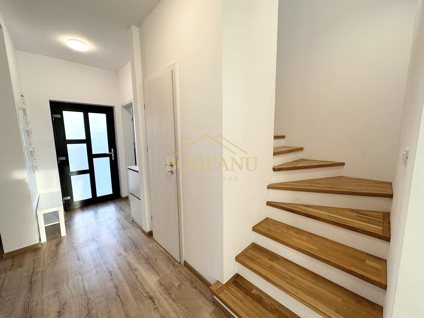 BG154-Triplex Giroc de vânzare,400 mp teren, 2 dormitoare cu 2 bai - Poză 6