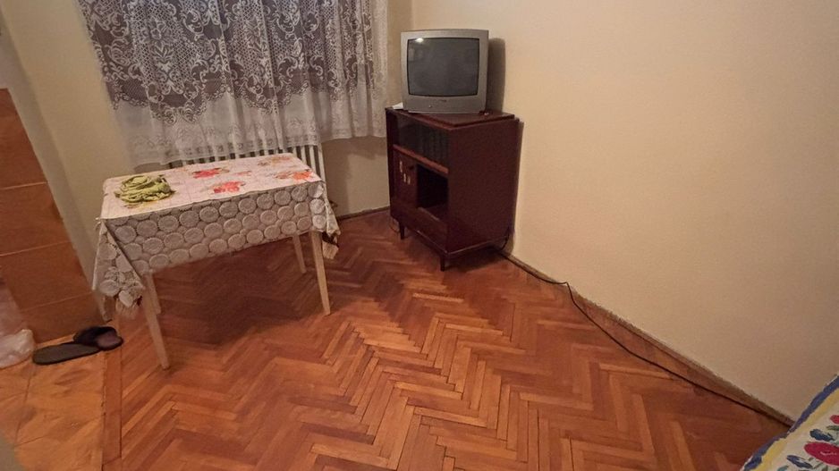 Apartament cu 3 camere de vanzare in Cugir - Poză 9