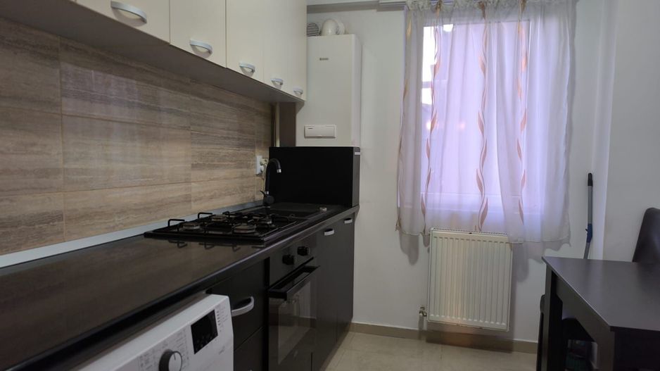 Apartament de inchiriat cu 3 camere si garaj strada Oasului 90 - Poză 1