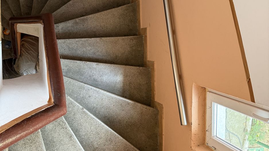 De vanzare apartament de 94MP cu curte de 90 MP - Poză 18