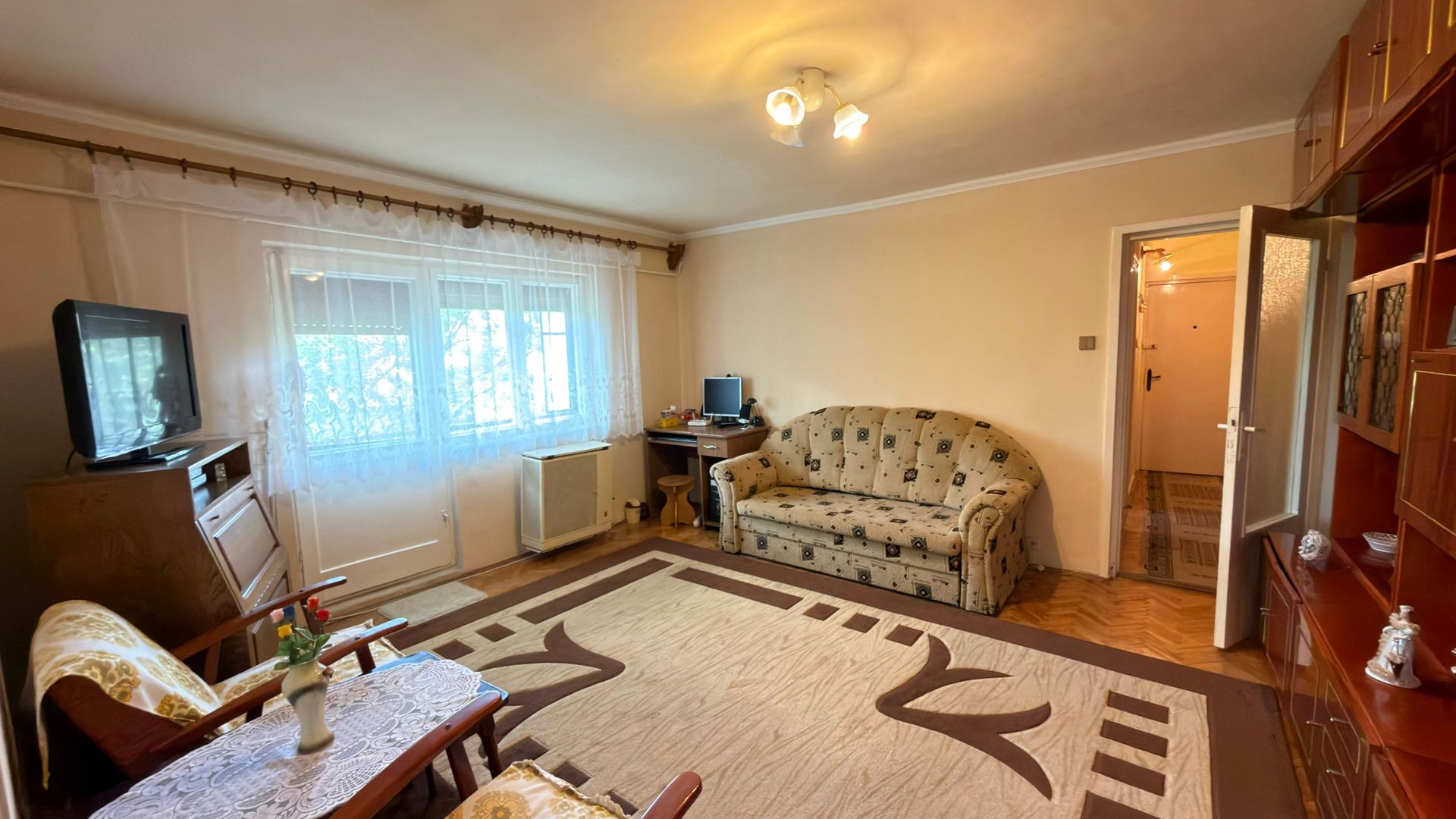 Apartament 2 camere MV1 Str. Narcisei 5 Etaj III - Carei - Poză 4
