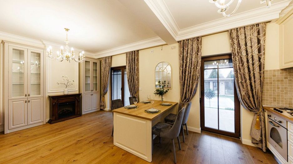 Casa de Lux cu Design Clasic și Piscină la limita dintre Timișoara și Dumbrăvița - Poză 10