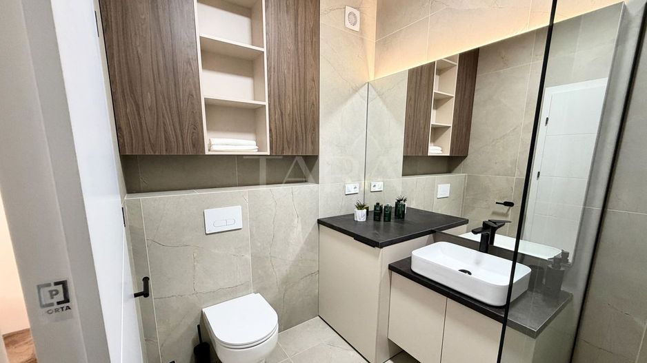 Apartament premium 2 camere, dressing, balcon, parcare subterana. - Poză 18