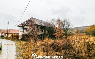 Craciunesti - Casa la rosu - 356 mp +  teren 1160 mp - Poză 2