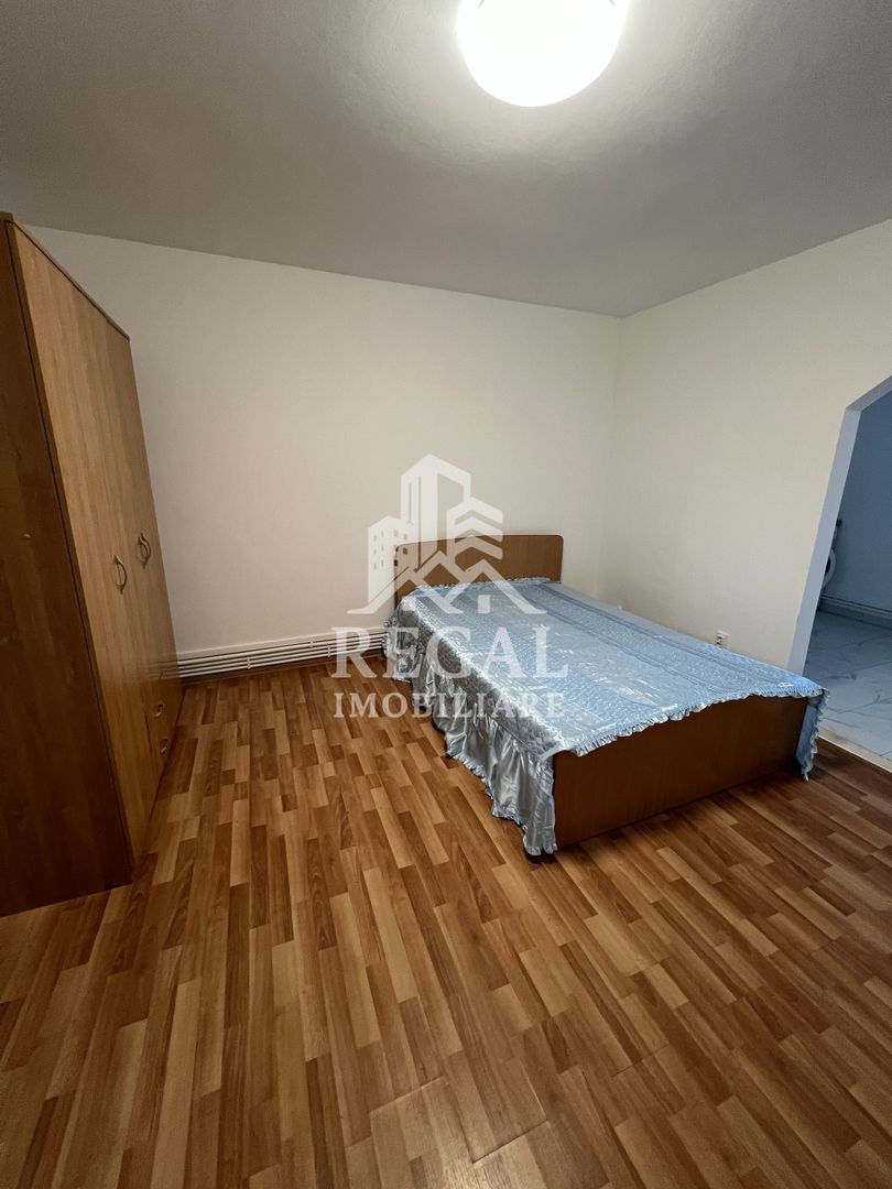 Garsonieră de închiriat – zona Supeco, etaj 2 - Poză 3