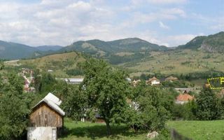 Teren intravilan 3214 mp  în Rucăr cu deschidere 56 m în DN73 - Poză 4