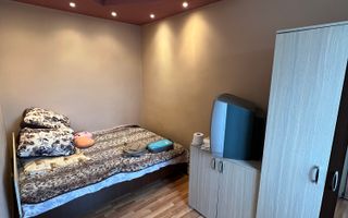 Apartament 2 camere – zonă centrală – ideal pentru locuit sau investiț - Poză 1